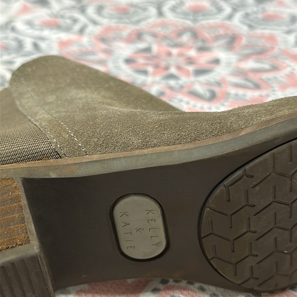 🔅‼️Kelly & Katie Sued Ankle Boots size 7.5 W - Picture 15 of 15